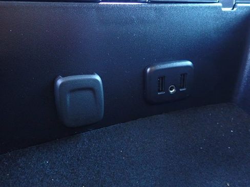 Used 2018 Chevrolet Silverado 2500 W/T AWD/4WD image 18