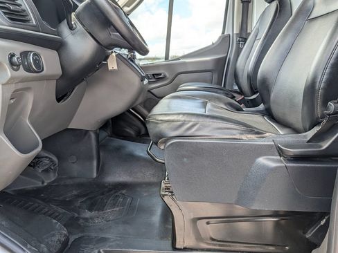 Used 2020 Ford Transit 250 Medium Roof RWD image 9