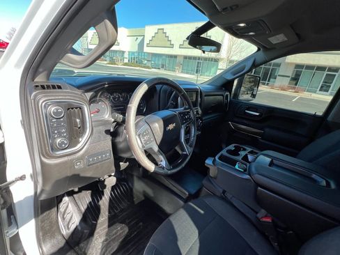 Used 2022 Chevrolet Silverado 3500 LT w/ Convenience Package image 19
