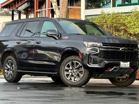 Used 2022 Chevrolet Tahoe Z71 w/ Luxury Package image 2