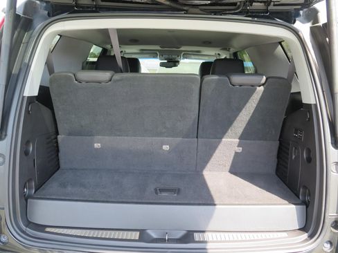 Used 2016 Cadillac Escalade Luxury image 24