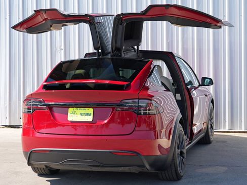 Used 2022 Tesla Model X Plaid image 54