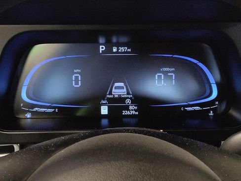 Used 2024 Hyundai Elantra SE image 23