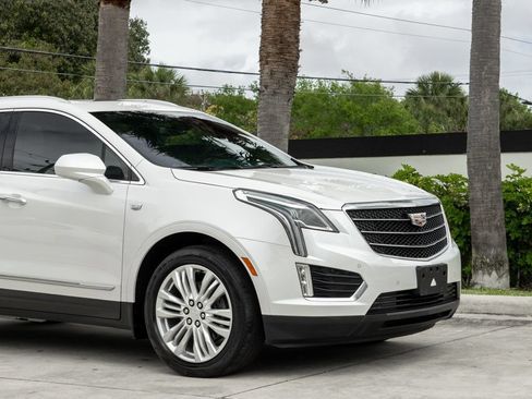 Used 2018 Cadillac XT5 Premium Luxury AWD/4WD image 11