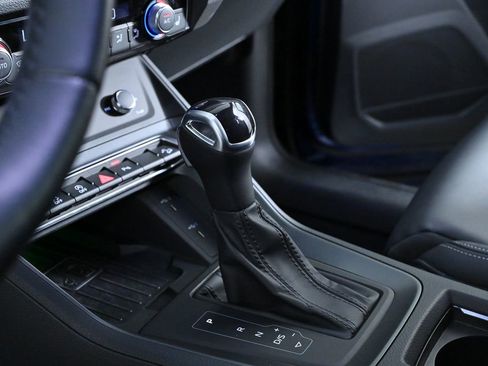 Used 2024 Audi Q3 2.0T Premium Plus w/ Premium Plus Package image 21