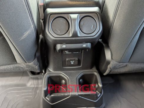 Used 2023 Jeep Gladiator Sport AWD/4WD image 33