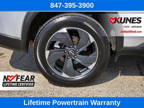 Used 2025 Nissan Rogue SV image 10