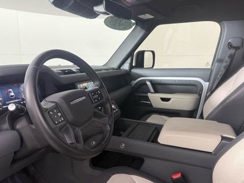 Used 2023 Land Rover Defender 110 X-Dynamic SE image 16