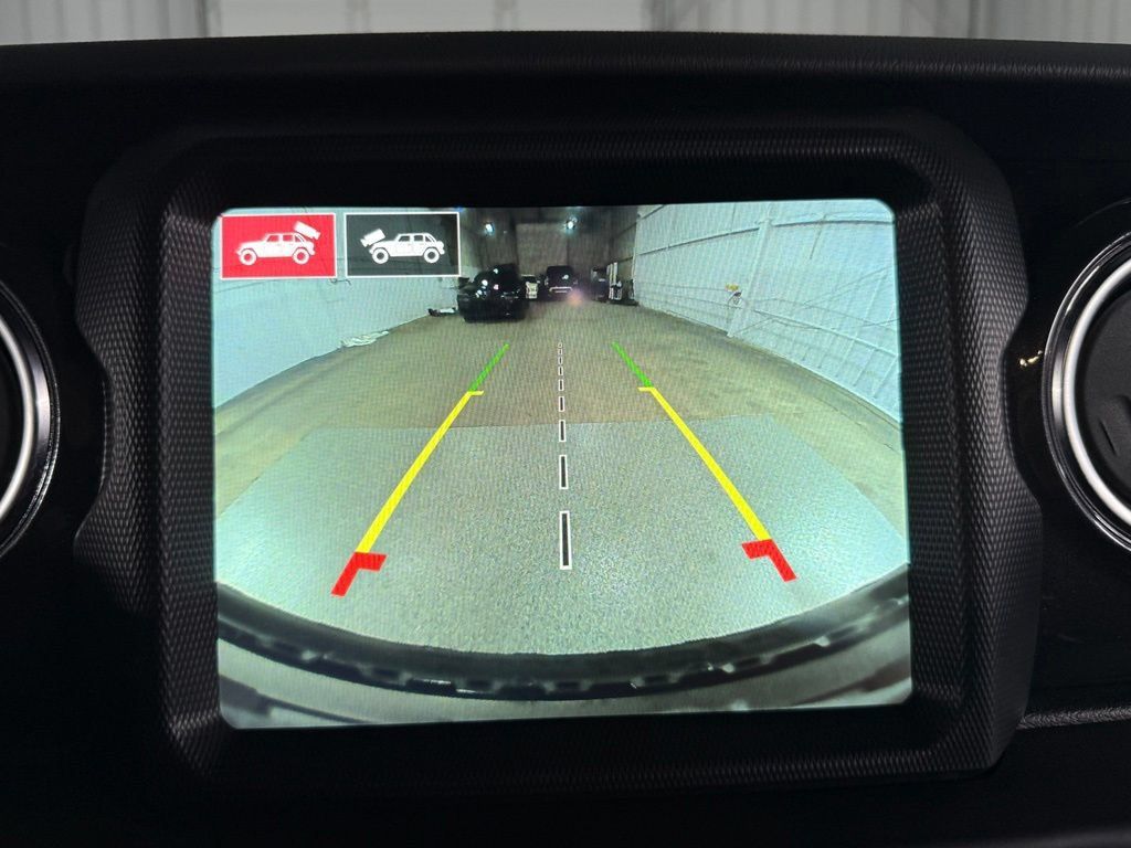 Used 2021 Jeep Wrangler Unlimited Rubicon w/ Trailer Tow Package AWD/4WD image 36