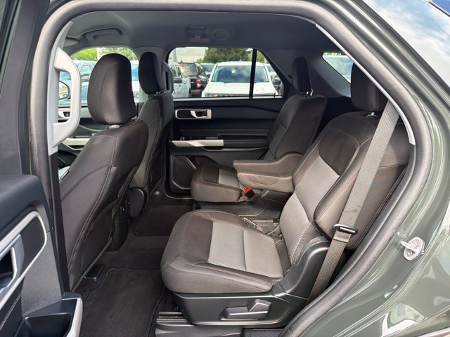 Used 2023 Ford Explorer XLT AWD/4WD image 43