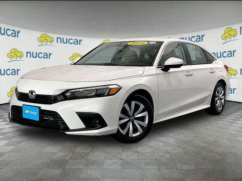 Used 2024 Honda Civic LX image 3