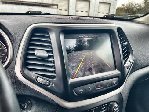 Used 2014 Jeep Cherokee Trailhawk w/ Technology Group image 14