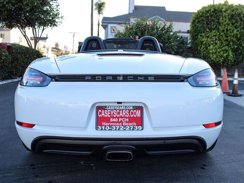 Used 2018 Porsche 718 Boxster RWD image 5