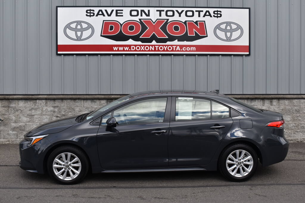 Certified 2026 Toyota Corolla LE FWD image 4