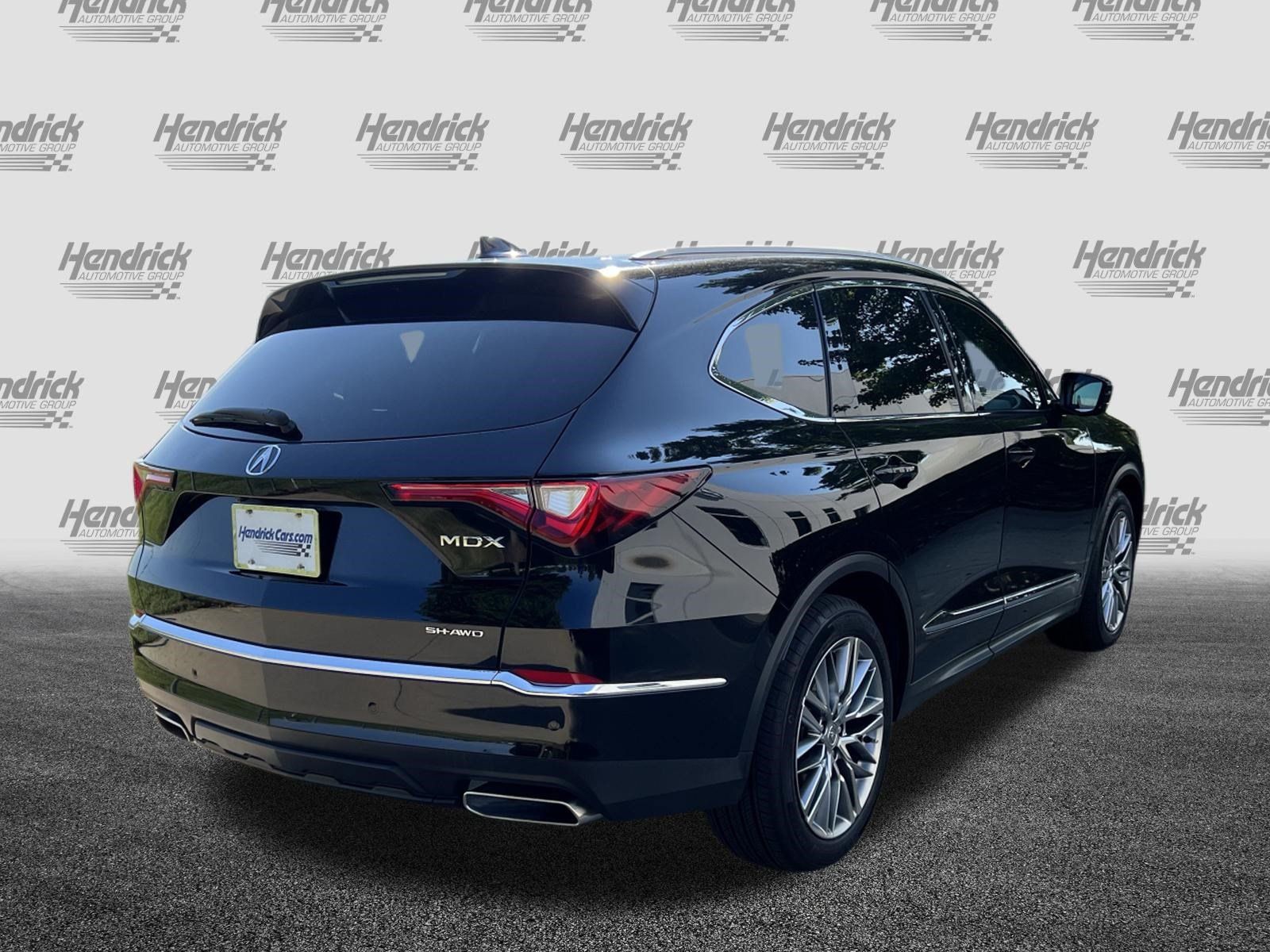 Used 2023 Acura MDX w/ Advance Package AWD/4WD image 10