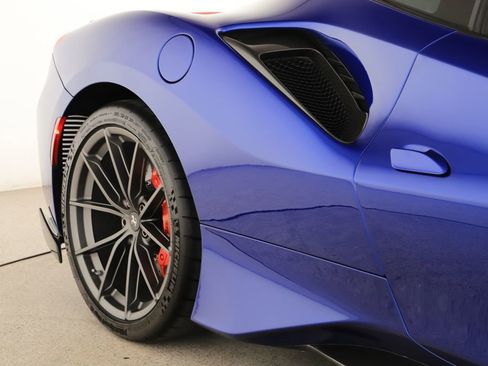 Used 2020 Ferrari 488 Pista Coupe RWD image 42