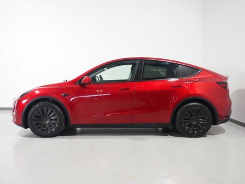 Used 2024 Tesla Model Y Long Range AWD/4WD image 10
