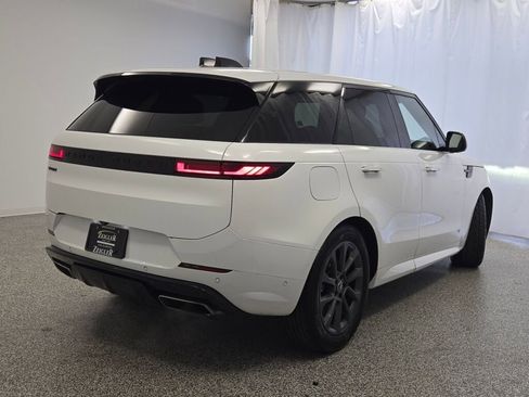 Used 2024 Land Rover Range Rover Sport Dynamic SE image 12