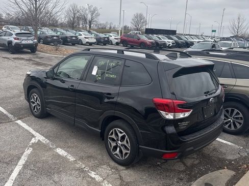 Certified 2021 Subaru Forester Premium image 3