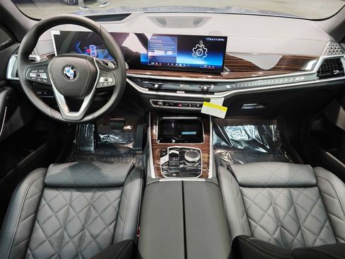 New 2026 BMW X5 xDrive40i w/ Climate Comfort Package image 10