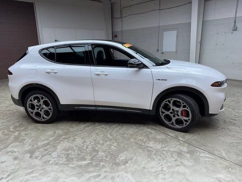 Used 2024 Alfa Romeo Tonale Ti AWD/4WD image 6
