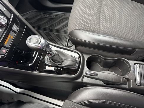 Certified 2022 Buick Encore Preferred w/ Safety Package image 28