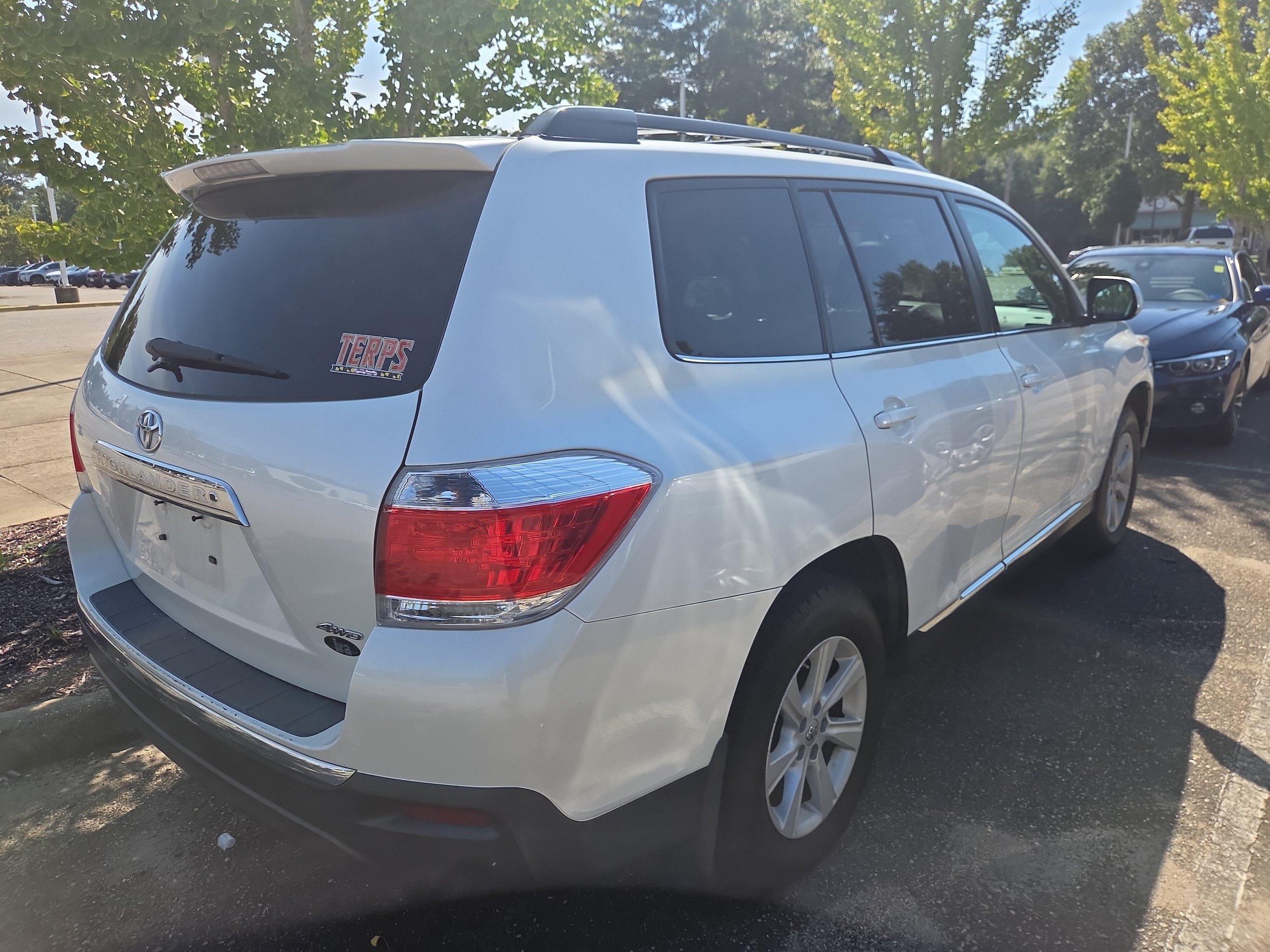 Used 2013 Toyota Highlander SE AWD/4WD image 3