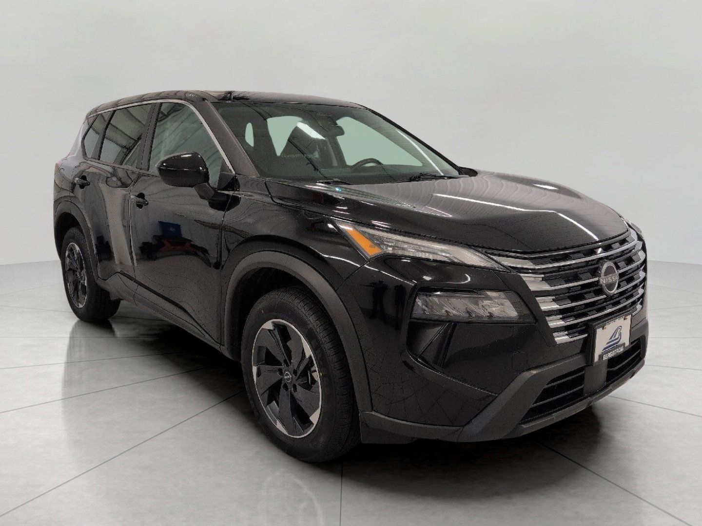 Used 2025 Nissan Rogue SV AWD/4WD image 1