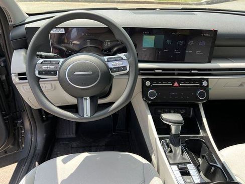 New 2025 Hyundai Tucson SEL image 18