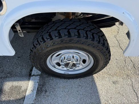 Used 2023 Ford F250 XL w/ XL Driver Assist Package AWD/4WD image 17