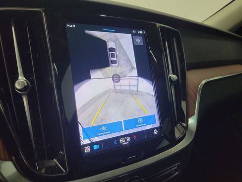 New 2025 Volvo S60 B5 Plus w/ Protection Package Premier FWD image 28