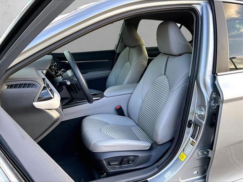 Used 2024 Toyota Camry SE image 27