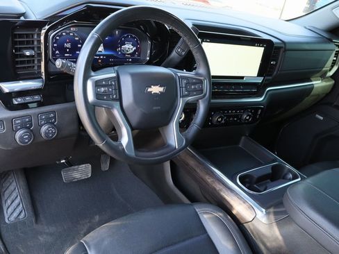 Used 2024 Chevrolet Silverado 2500 LTZ w/ LTZ Plus Package image 11