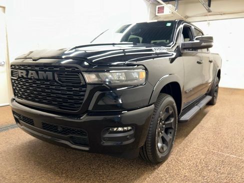 Used 2025 RAM 1500 Big Horn AWD/4WD image 5