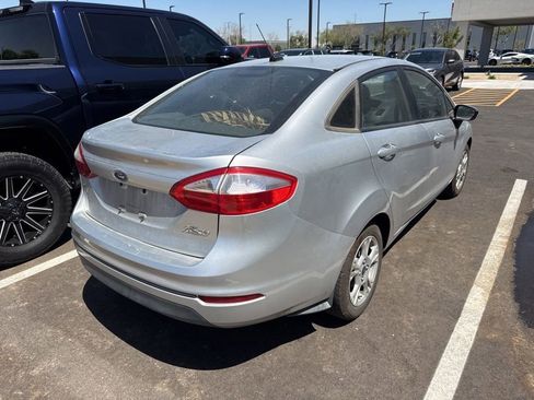 Used 2015 Ford Fiesta SE FWD image 3