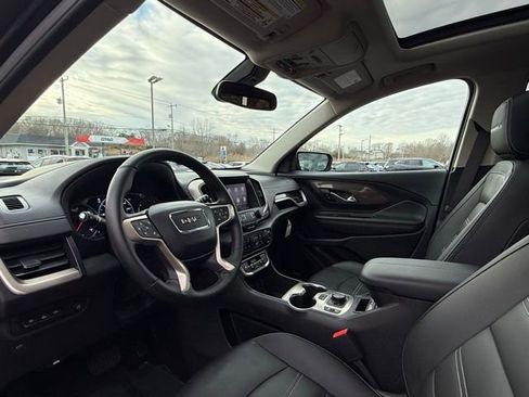 Used 2023 GMC Terrain Denali w/ Black Diamond Edition image 15