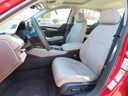 Certified 2023 Honda Accord EX image 11