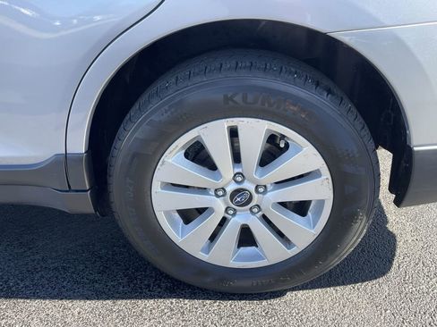 Used 2019 Subaru Outback 2.5i Premium image 7