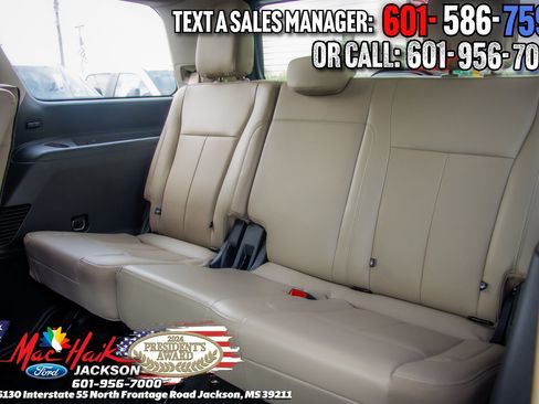 Certified 2023 Ford Expedition XLT image 9