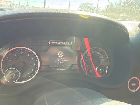 Used 2020 RAM 1500 Big Horn image 12