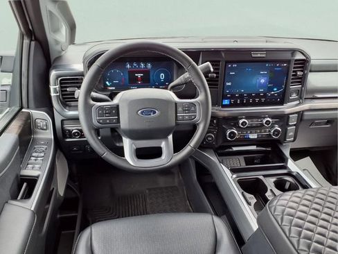 Used 2025 Ford F250 Lariat w/ Chrome Package AWD/4WD image 12