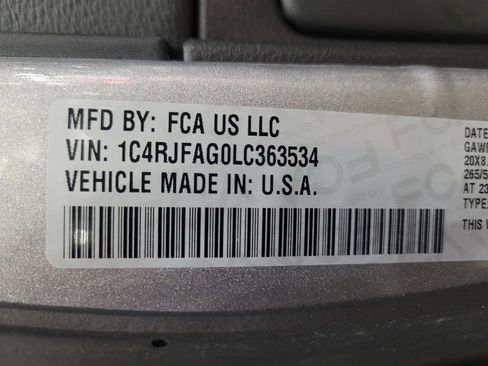 Used 2020 Jeep Grand Cherokee Altitude image 33