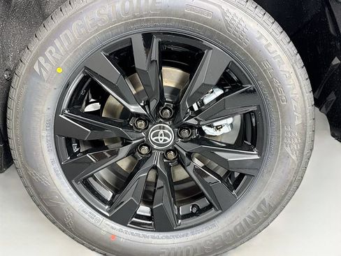 New 2026 Toyota RAV4 SE AWD/4WD image 31