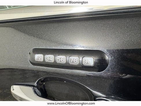 Used 2013 Lincoln MKX AWD image 31