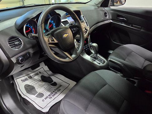 Used 2015 Chevrolet Cruze LT FWD image 16