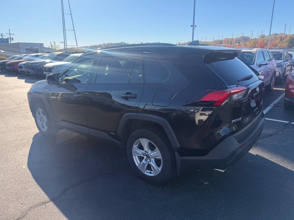 Used 2021 Toyota RAV4 XLE w/ Convenience Package AWD/4WD image 1