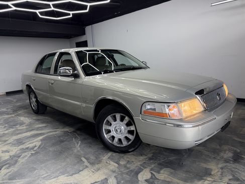 Used 2004 Mercury Grand Marquis LS RWD image 6