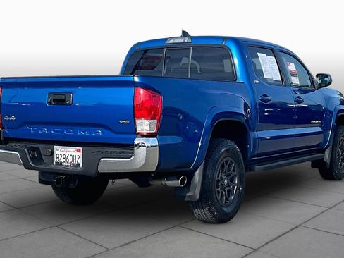 Used 2017 Toyota Tacoma SR5 w/ Tow Package AWD/4WD image 12