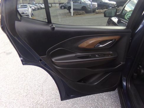 Used 2018 GMC Terrain SLE image 37