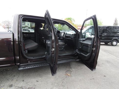 Used 2019 Ford F150 XLT w/ Equipment Group 302A Luxury AWD/4WD image 31